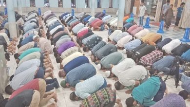 দেশজুড়ে রমজানের আমেজ প্রথম তারাবিতে মুসল্লিদের ঢল