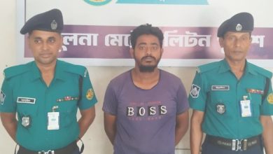 নগরীতে চোরাই ইজিবাইকসহ যুবক গ্রেপ্তার